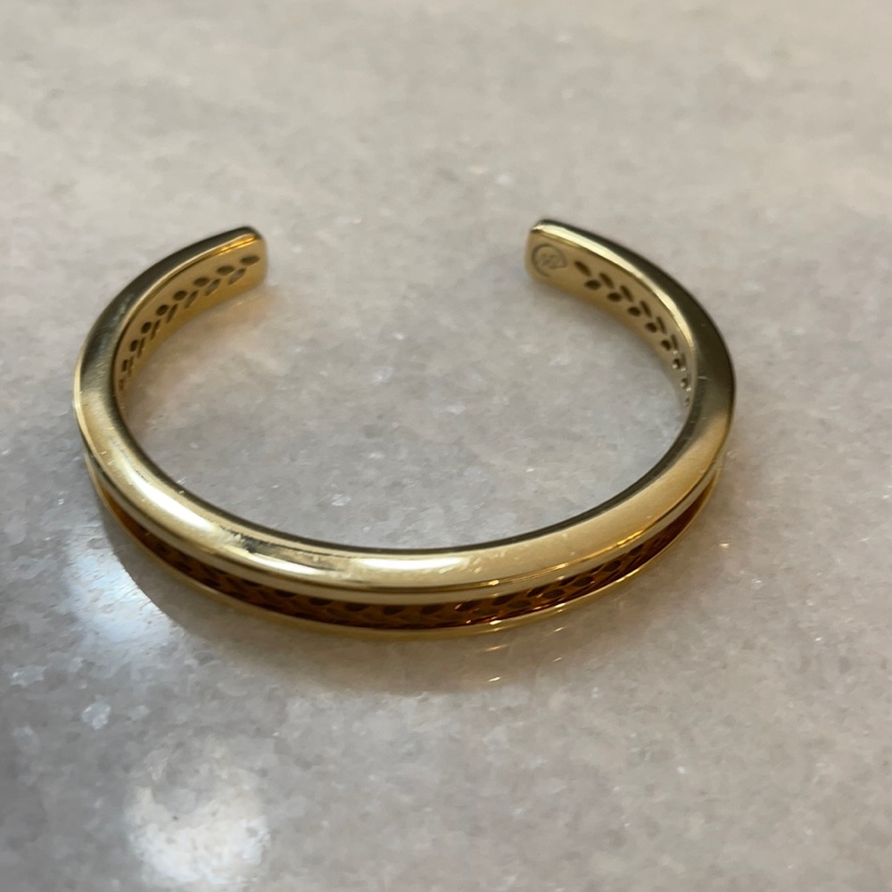 Hair tie bracelet